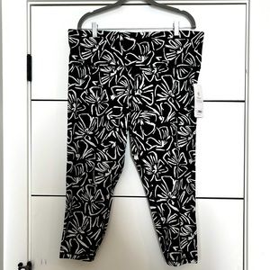 Athleta Elation Textured 7/8 Yoga Pants